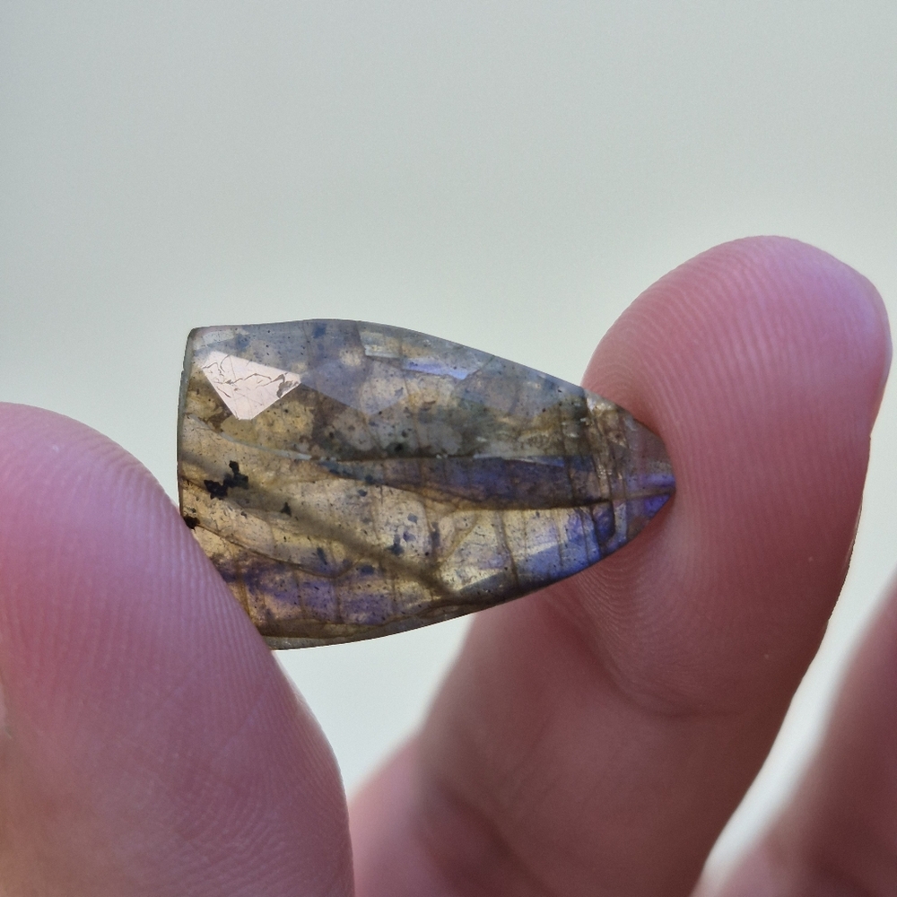 Natural Labradorite - Picture 5 of 11